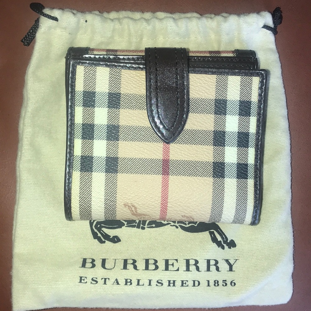 Burberry Haymarket Check Medium Wallet - Picture 2 of 6